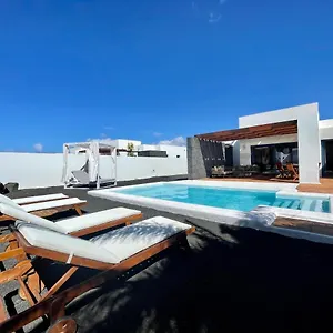 Villa Nayra By Villalia Villa