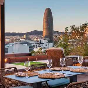 Salles Pere Iv Otel