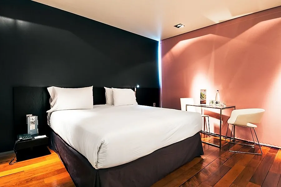 Ikonik Angli Hotel Barcelona